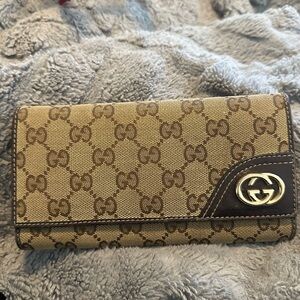 Vintage Gucci wallet